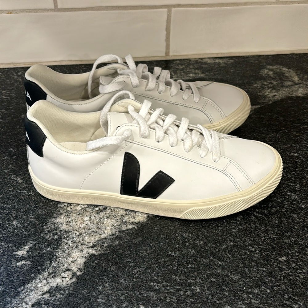 VEJA Esplar Leather Sneakers Women's size 6